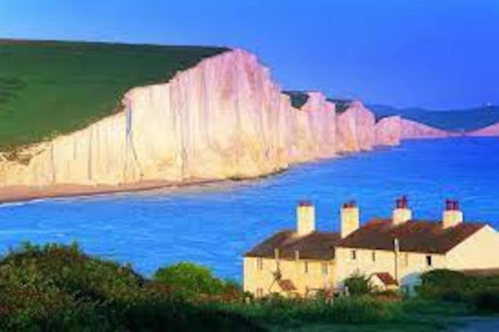Spacious Studio Cabin With Sea/ Downs Views Sole Use Of Hottub In Seaford Luaran gambar