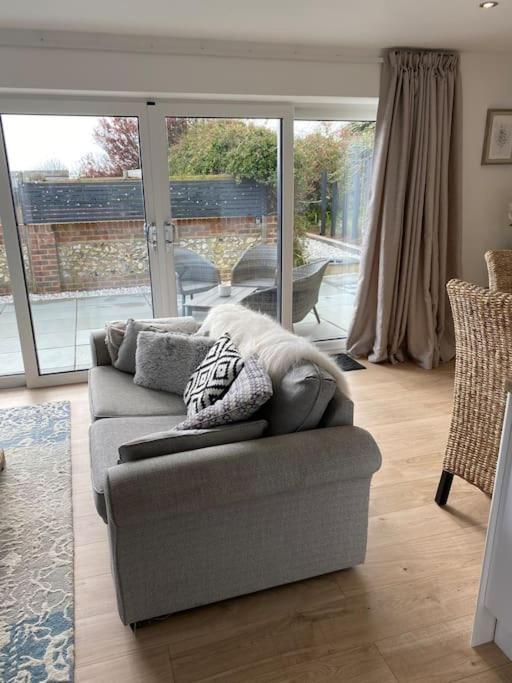 Spacious Studio Cabin With Sea/ Downs Views Sole Use Of Hottub In Seaford Luaran gambar
