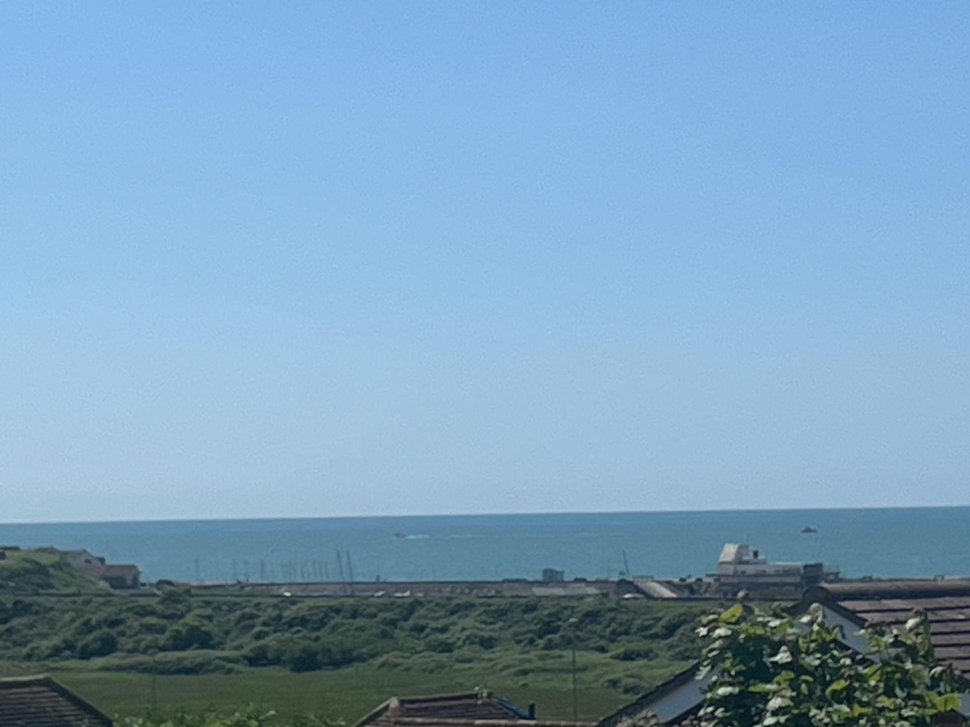 Spacious Studio Cabin With Sea/ Downs Views Sole Use Of Hottub In Seaford Luaran gambar